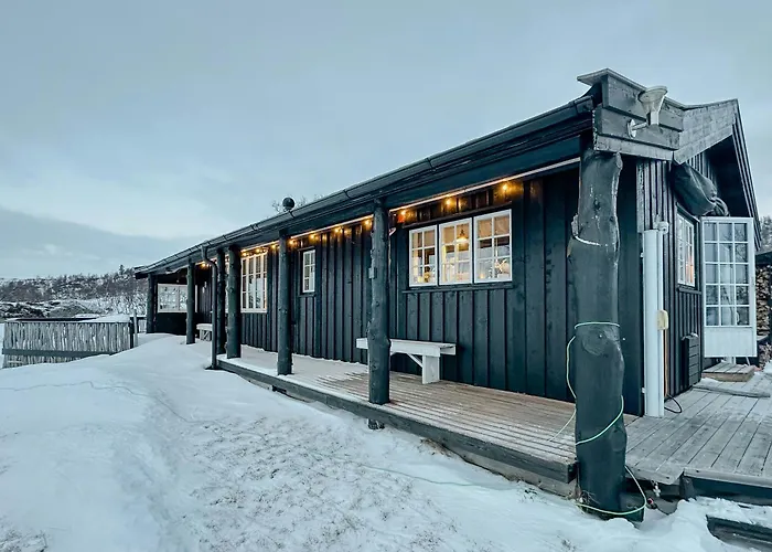 Idyllic By The Water In Hessdalen