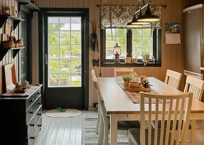 Σπίτι διακοπών Idyllic By The Water In Hessdalen *